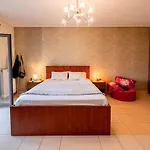Cielo Alto Penthouse - 4 Bedrooms, Sleeps 10 Apartment