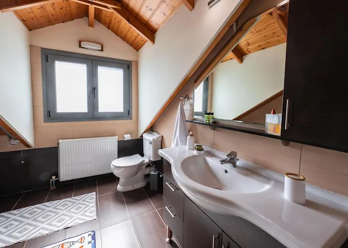 Cielo Alto Penthouse - 4 Bedrooms, Sleeps 10 アパート アルゴストリオン